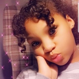 Meet your Posher, Dana